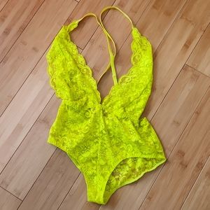 Victoria's Secrets lace lime green body S (VS)